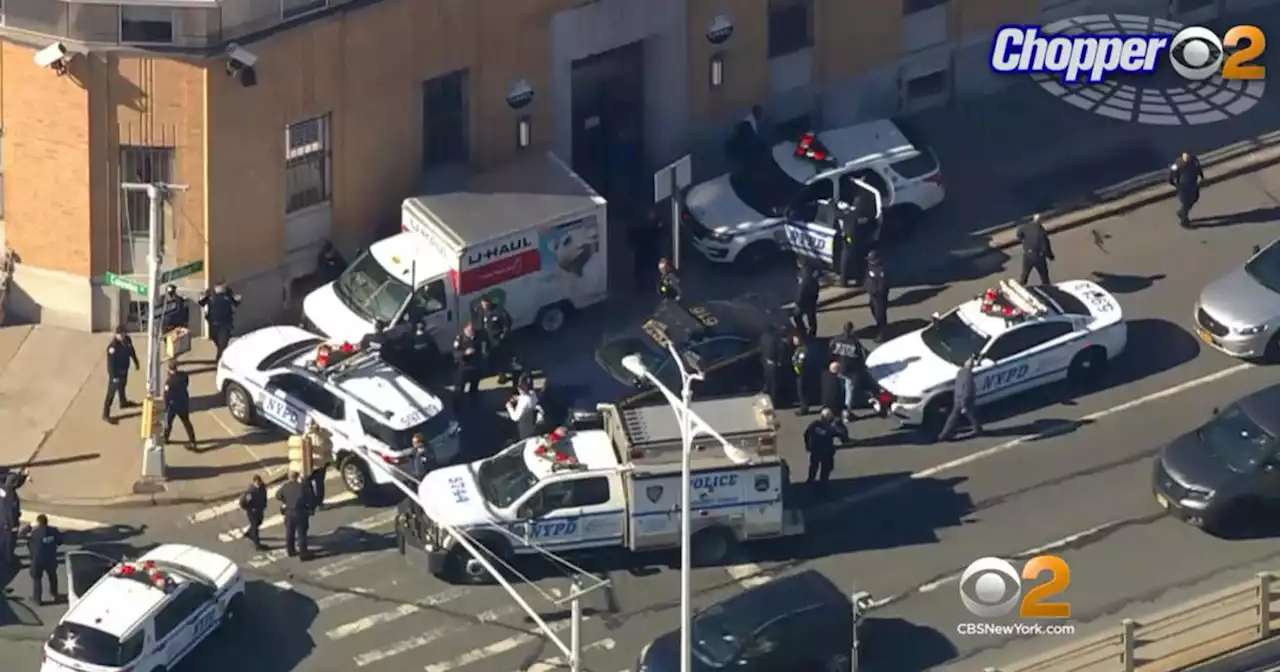 8 hurt after U-Haul truck hits pedestrians in Brooklyn; Driver in custody