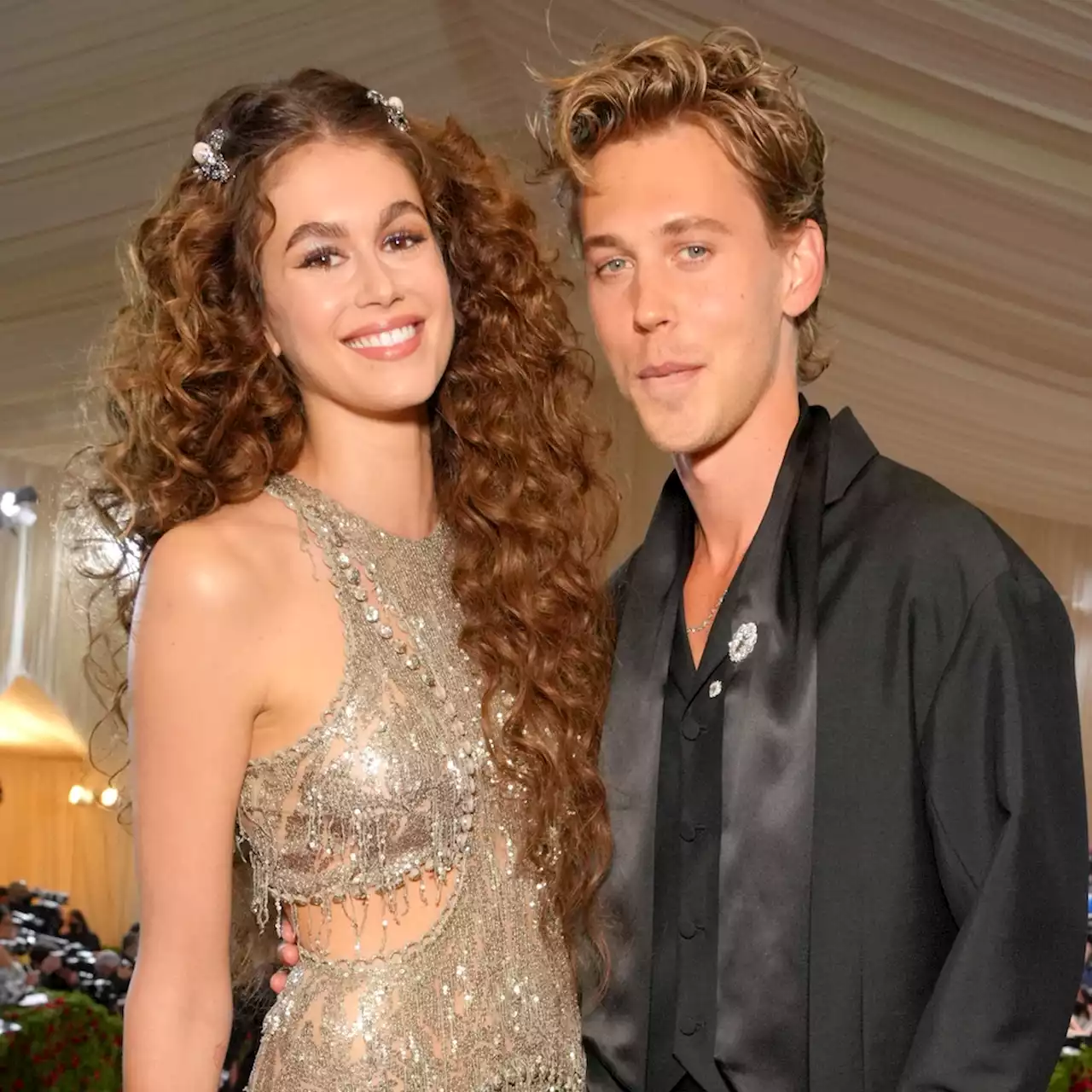 Inside the Love Lives of Award Season Stars: Austin Butler, Angela Bassett and More - E! Online