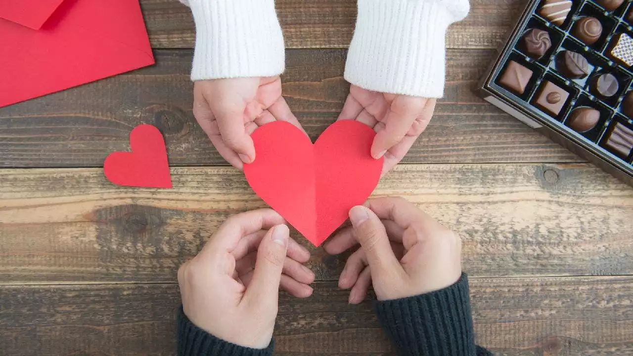 'Asexual and aromantic' people are making Valentine's Day 'their own,' Washington Post reports