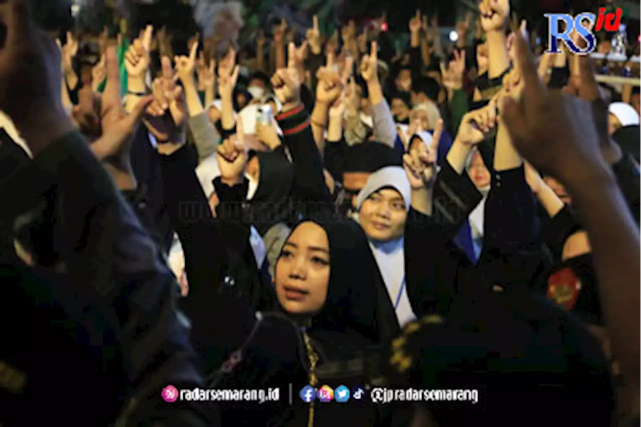 Ribuan Warga NU Bersholawat dengan Mafia Sholawat