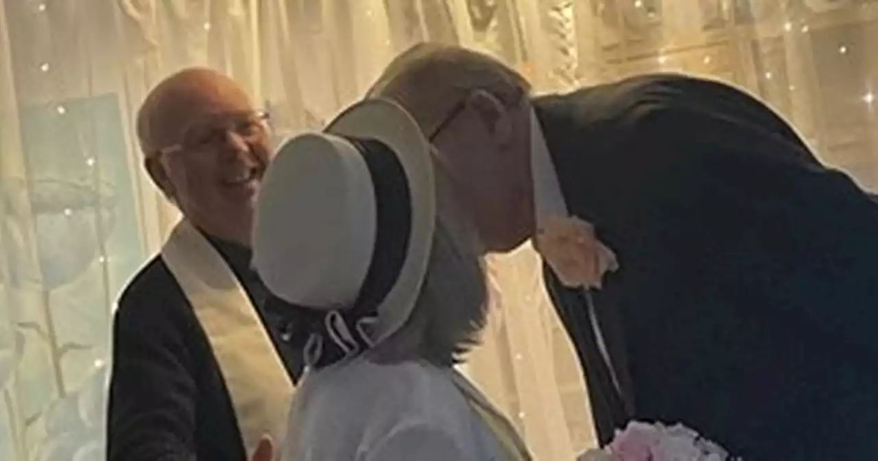 Couple with dementia renew wedding vows as both have forgotten original day