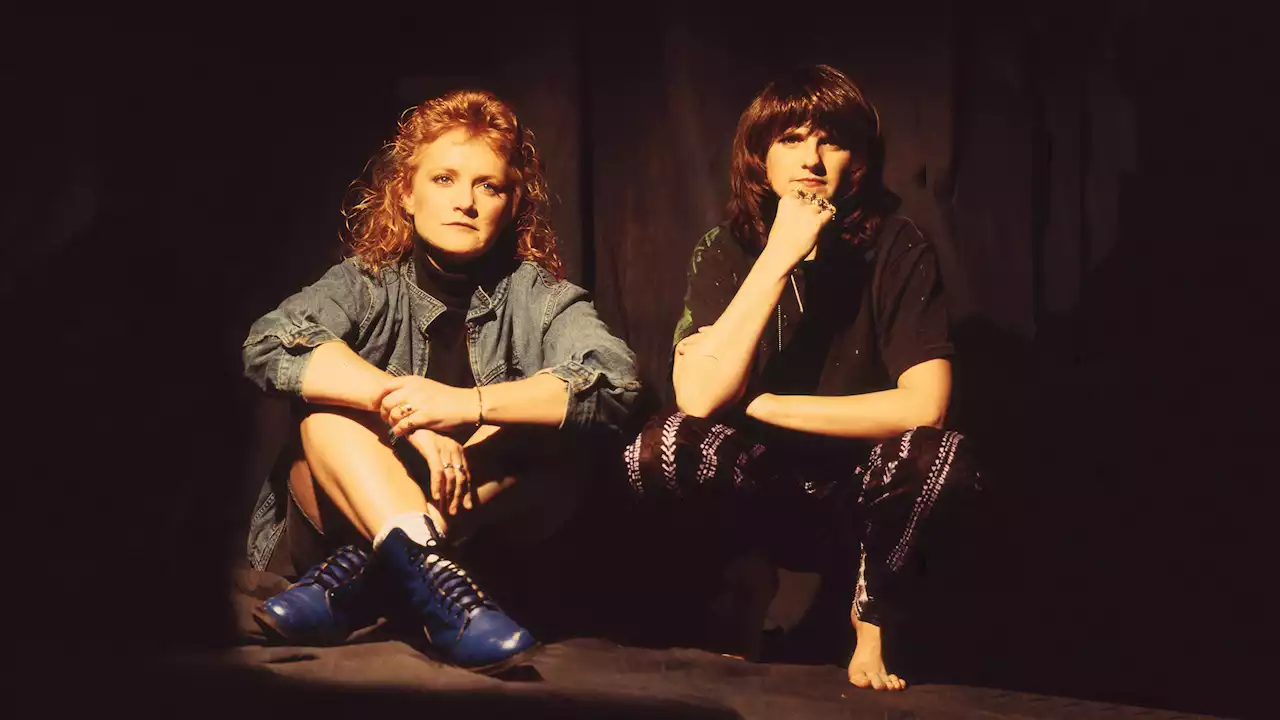 Sundance 2023: In Indigo Girls Documentary, Music, Nostalgia and the Search for Belonging Take Center Stage