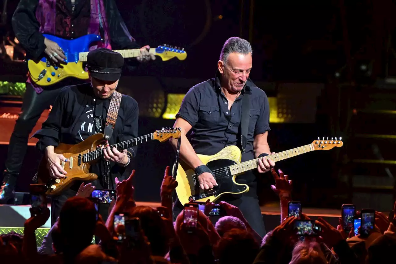 Springsteen announces 2 monster N.J. stadium dates as 2023 tour expands