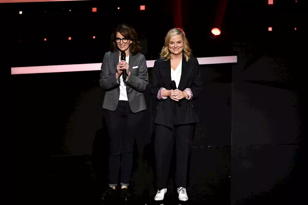 Amy Poehler and Tina Fey announce comedy tour to celebrate friendship