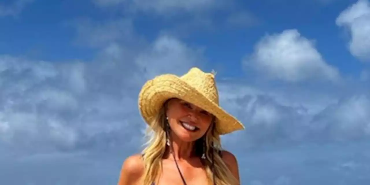 At 69, Christie Brinkley Shows off Toned Legs in ‘80s Swimsuit Beach Pics