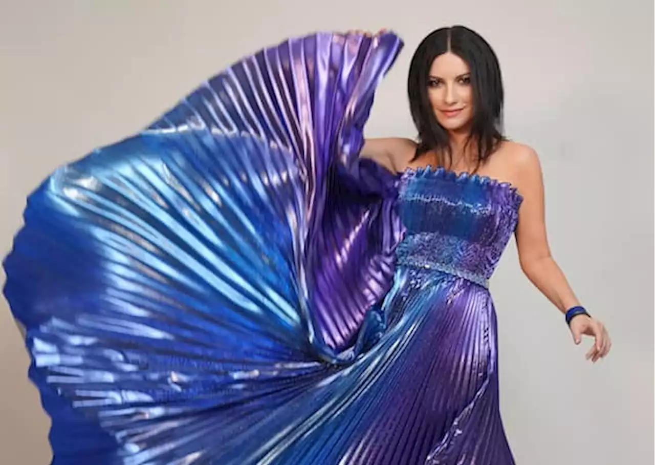 Laura Pausini in concerto, 3 città in 24 ore per i 30 anni di carriera