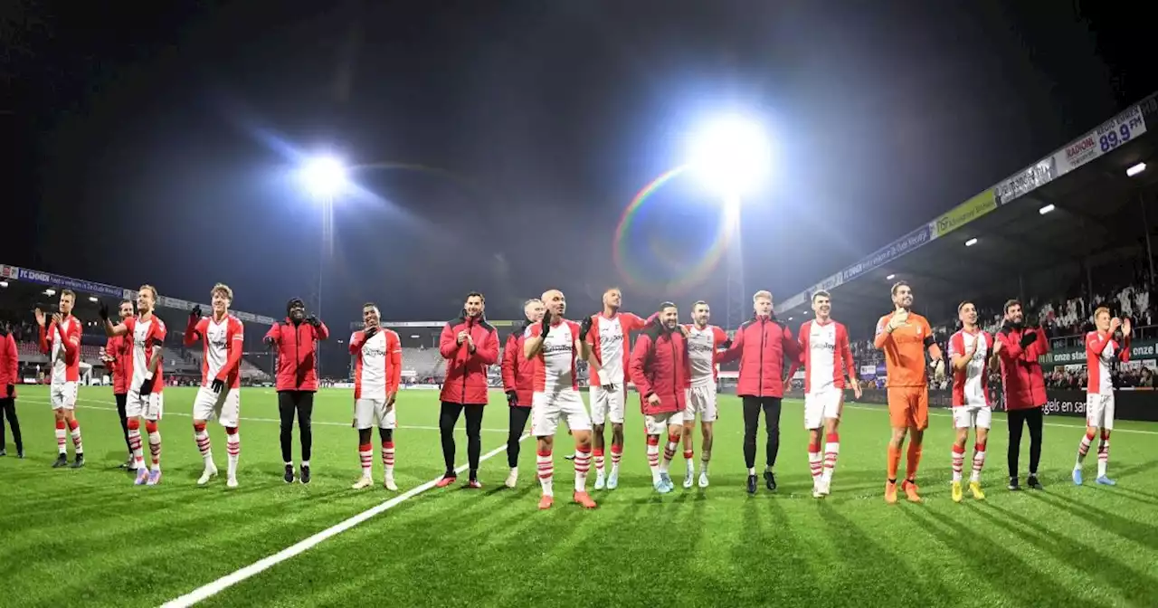 Bijzondere actie FC Emmen: club vraagt met roze shirts om aandacht voor kanker