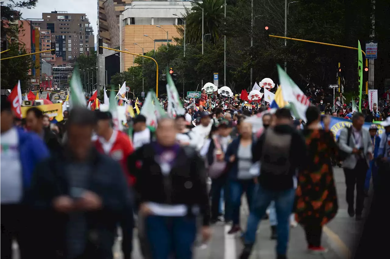 No es obligatorio salir a manifestarse: MinInterior a funcionarios públicos