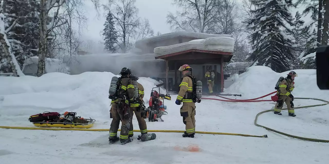 1 hospitalized in Northeast Anchorage house fire