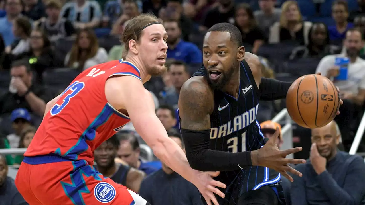 Phoenix Suns sign veteran guard Terrence Ross after Orlando Magic buyout