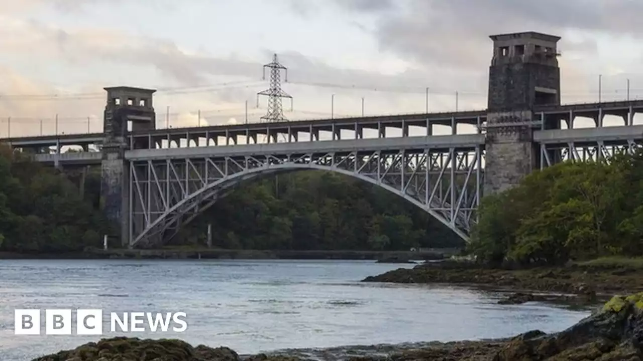 Anglesey: Plans to axe new bridge an 'insult' to locals