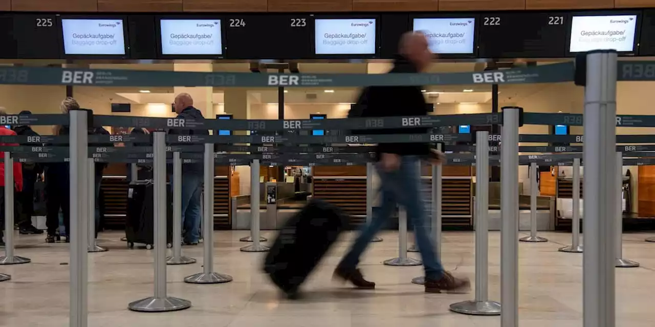 Chaos bei Flug und Bahn droht am Freitag - was Reisende wissen müssen