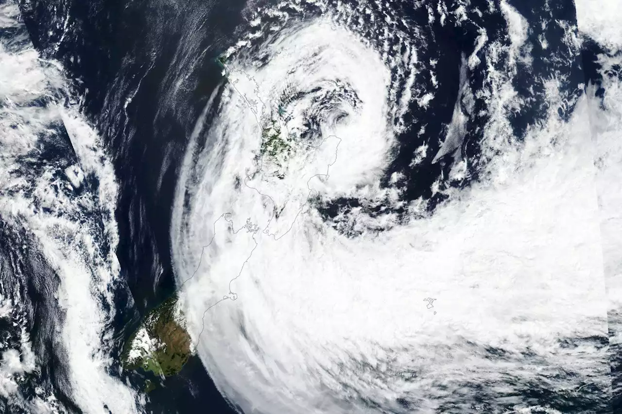 Cyclone Gabrielle Lashes New Zealand