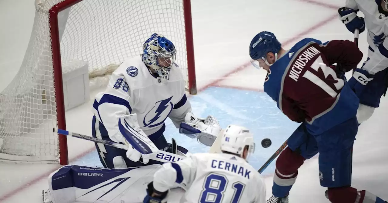 Stamkos scores in SO, Lightning rally for 4-3 win over Avs