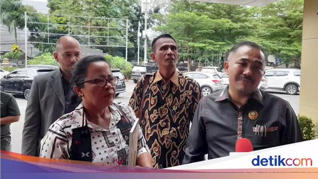 Laporkan Sambo Cs ke Polisi, Ibu Yosua Minta Barang-barang Anaknya