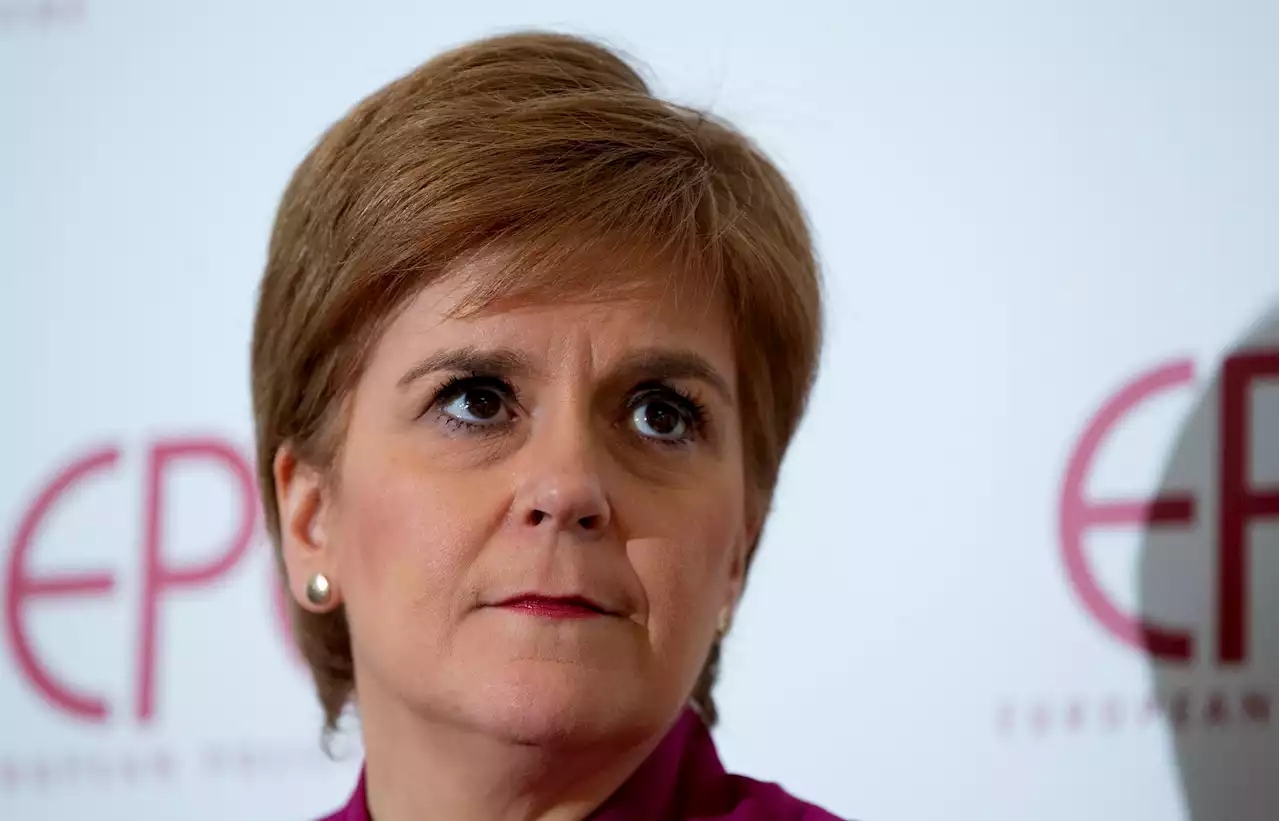 Skottlands regeringschef Nicola Sturgeon avgår