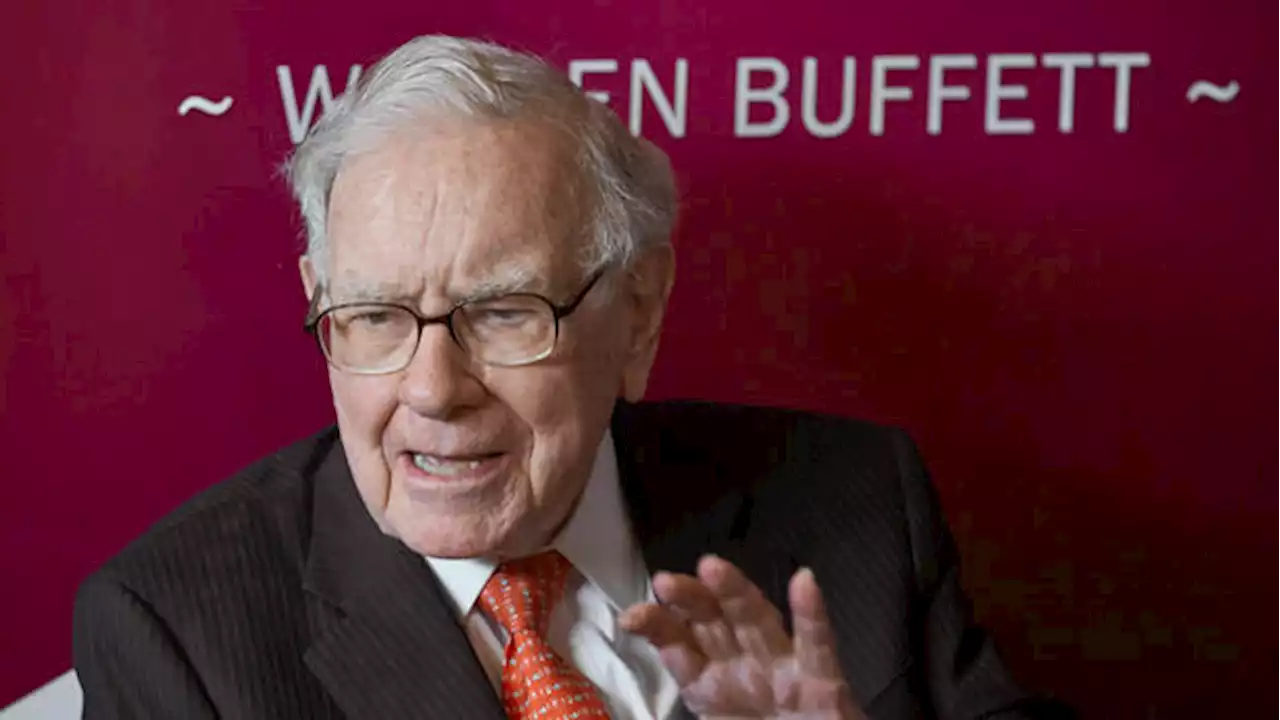 Star-Investor : Warren Buffett baut sein Portfolio deutlich um