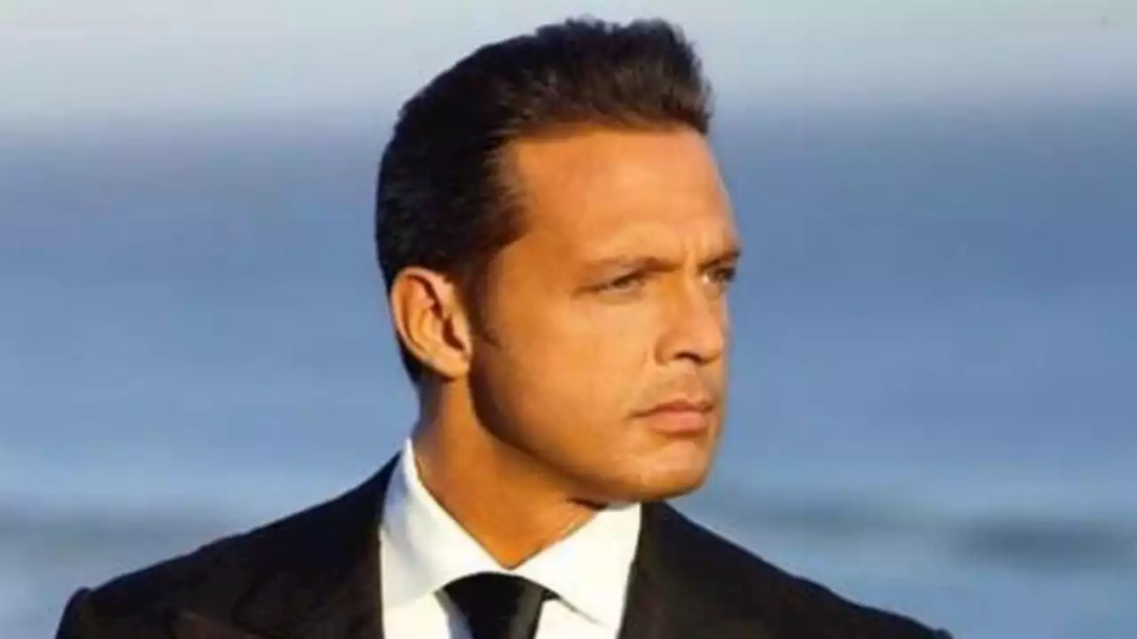 Luis Miguel confirma su retorno a los escenarios con gira 2023 y lo hace a su muy fiel estilo