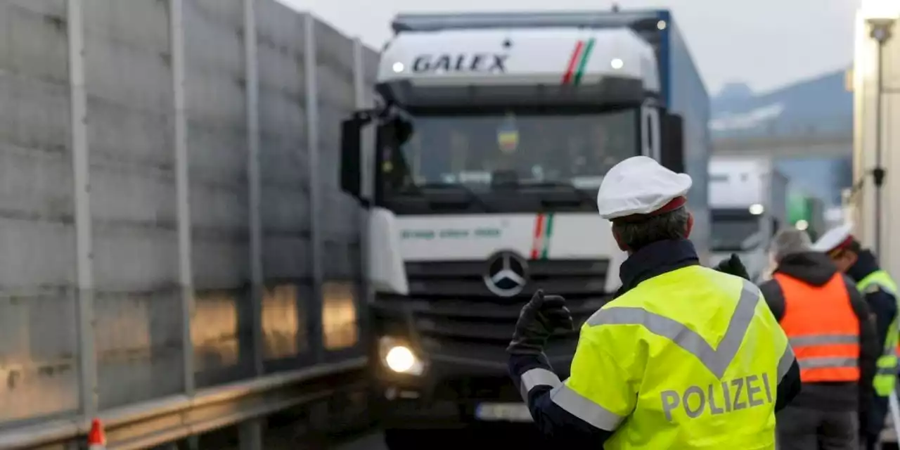 Polizei kontrolliert Lkw-Fahrer und landet Volltreffer