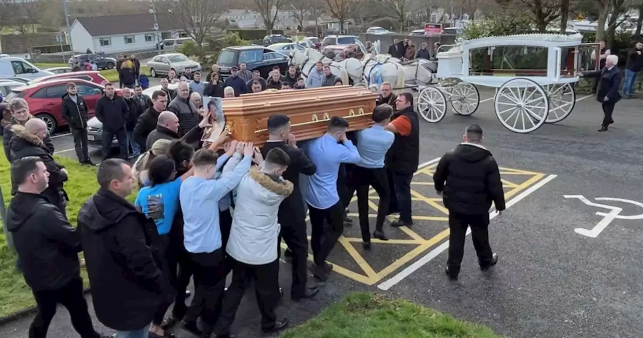 Boxers form guard of honour at funeral of youngest Galway pier tragedy victim