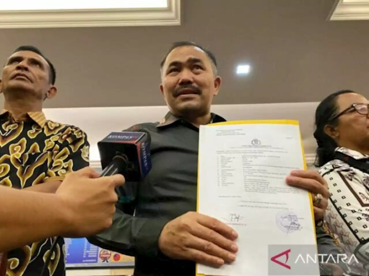 Kamaruddin Laporkan Ferdy Sambo Cs atas Dugaan Pencurian Uang