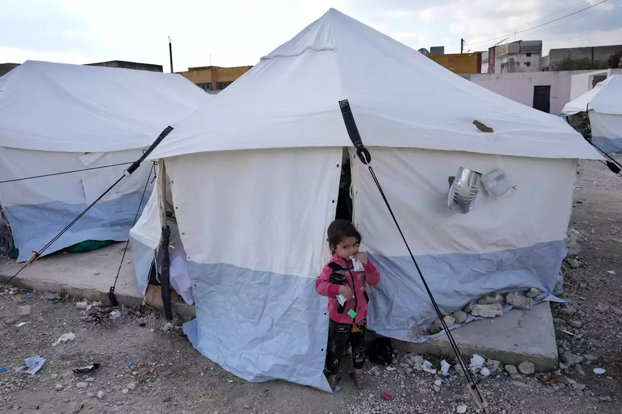 Séisme en Turquie et en Syrie : le pape envoie 10 000 tee-shirts thermiques aux victimes