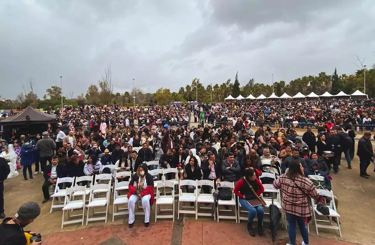 Celebran mil 400 matrimonios colectivos en Tijuana