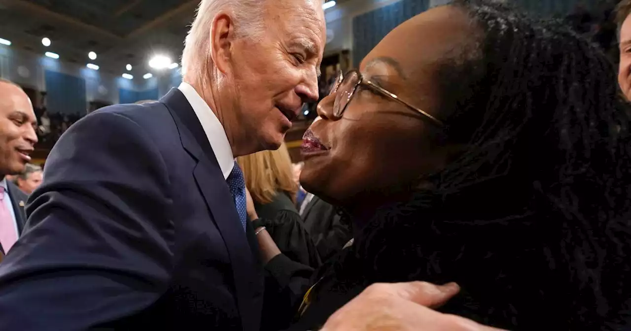 Avec 100 juges confirmés, Biden veut diluer la marque de Trump sur les tribunaux