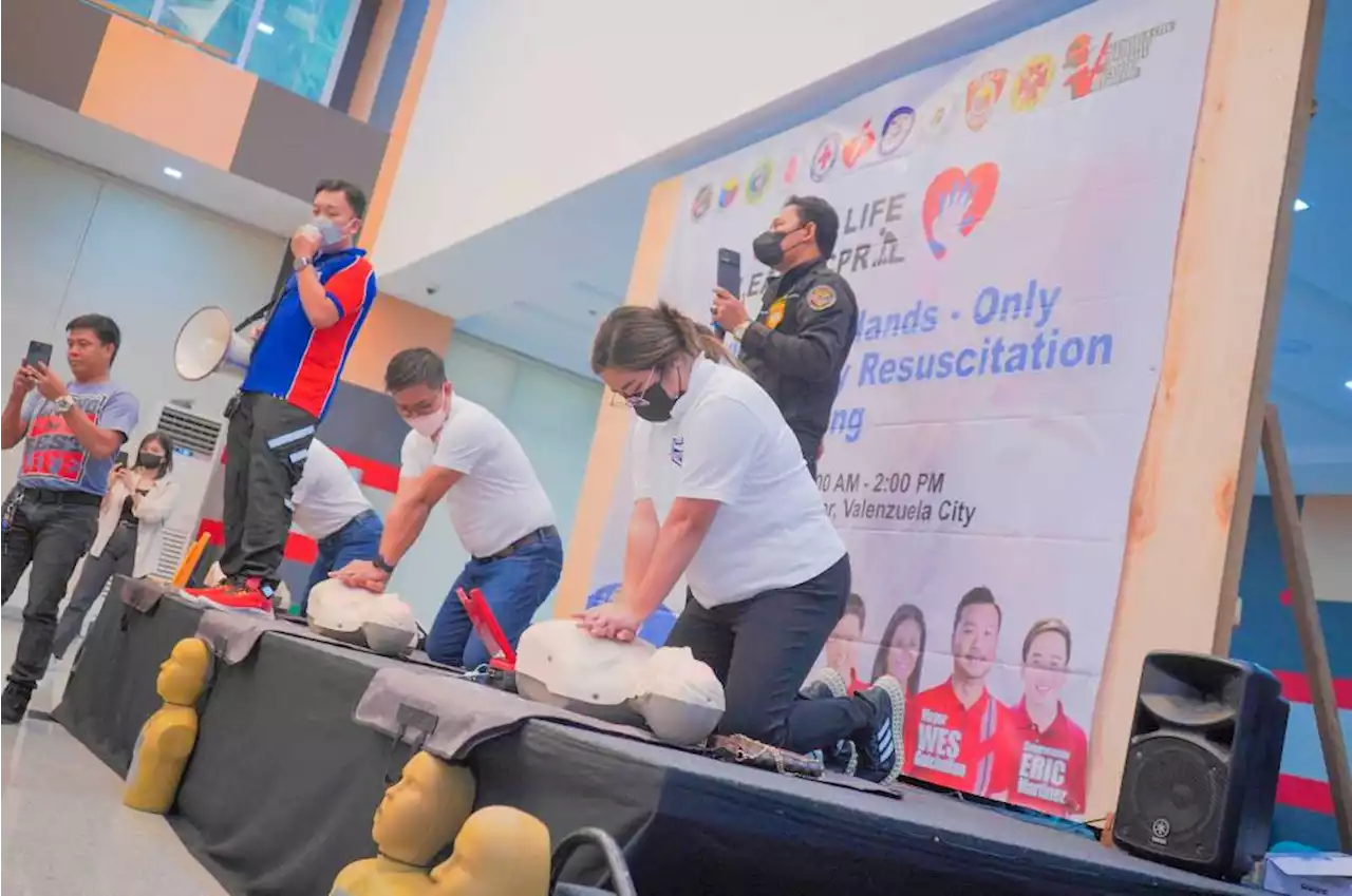 Valenzuela gov’t conducts citywide CPR training