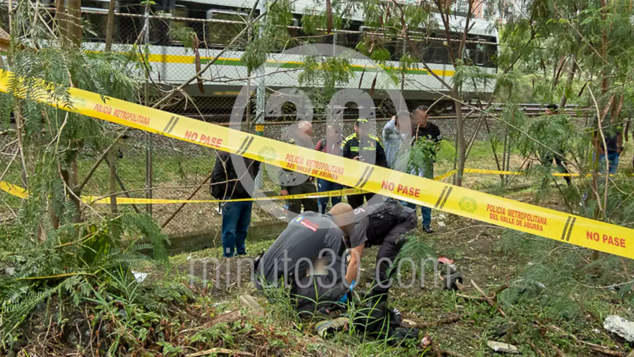 [FOTOS] Debajo de El Puente de la Madre Laura encontraron un hombre muerto