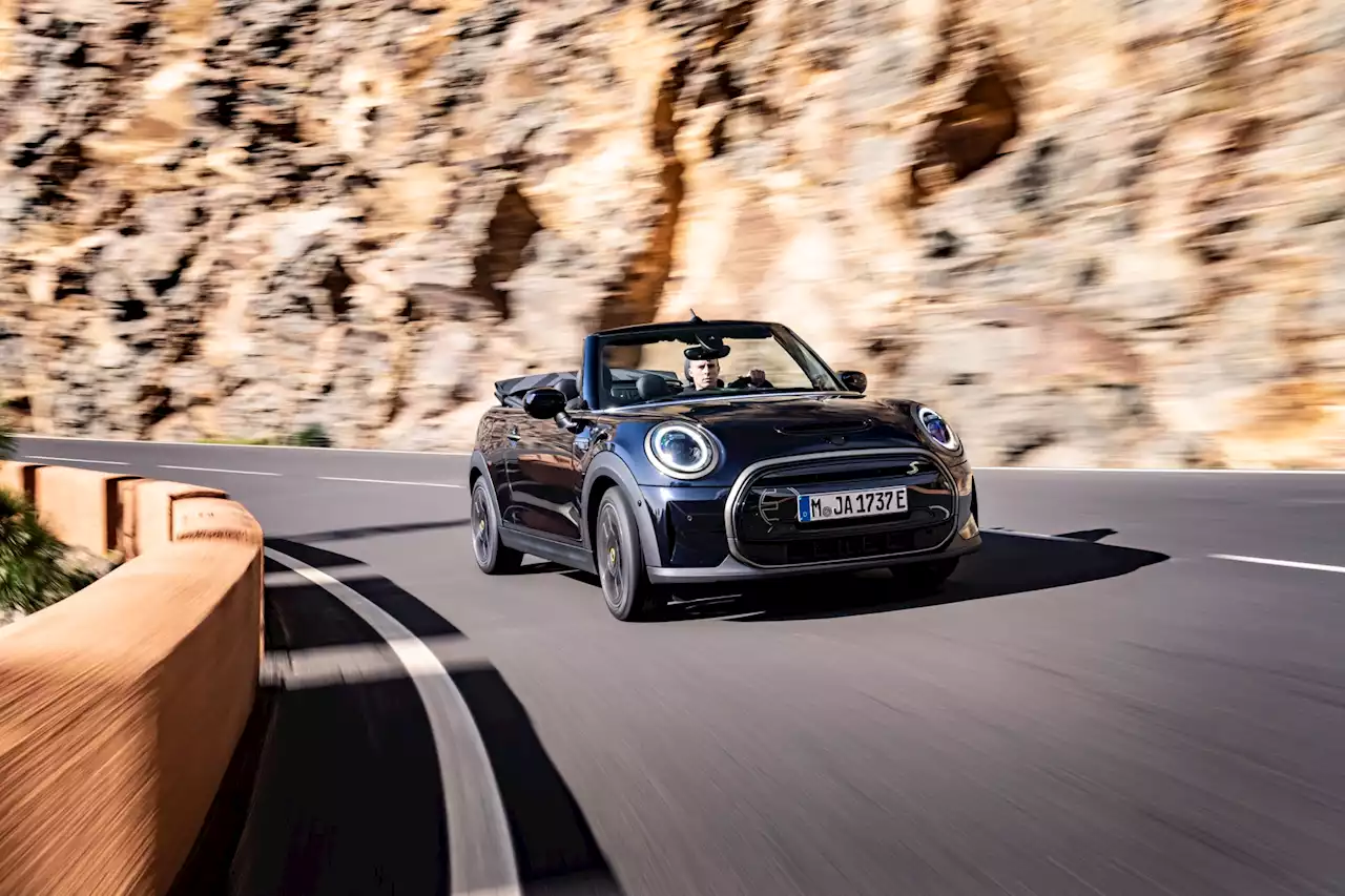 Mini Cooper SE Convertible enters limited production