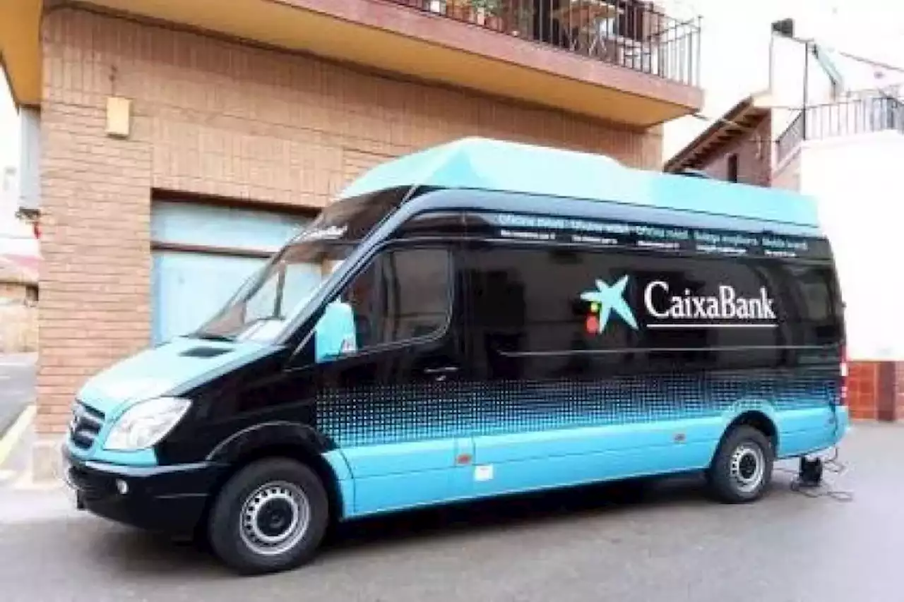 La mitad de los municipios de España no tienen sucursal bancaria ni cajero automático