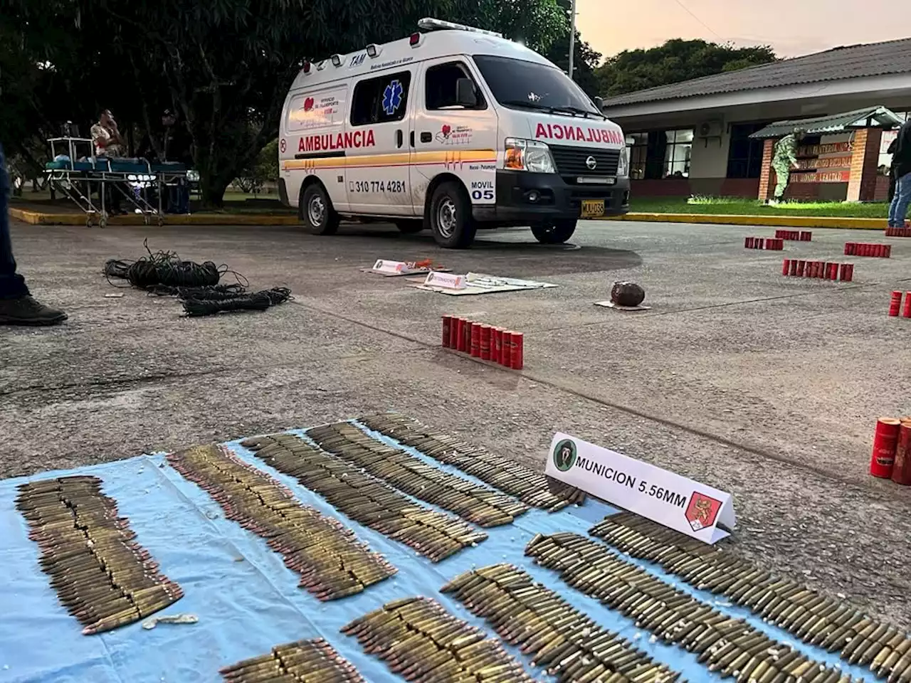 Militares hallaron en una ambulancia munición, explosivos y material de intendencia - Pulzo