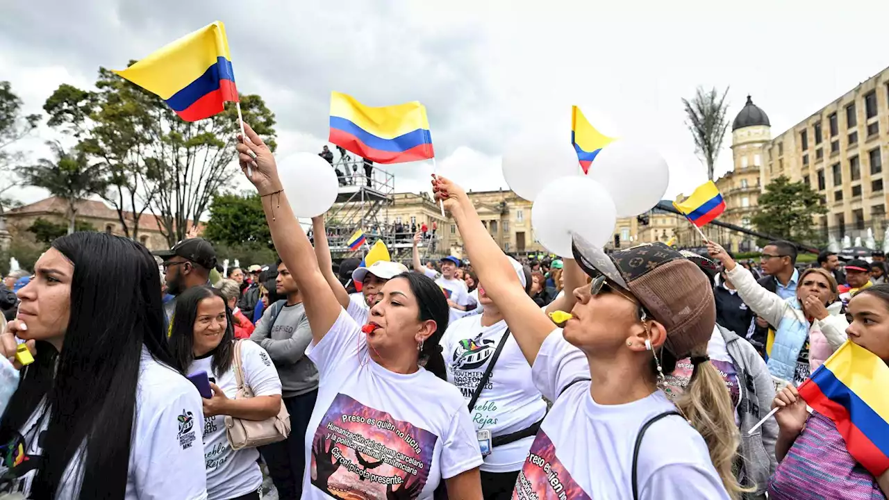 Miles de colombianos salen a las calles en apoyo a las reformas de Petro