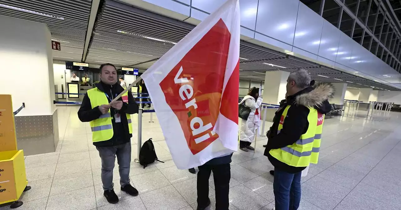 Tarifstreit: Streik an Flughäfen ab Freitag – Das kommt auf Reisende zu