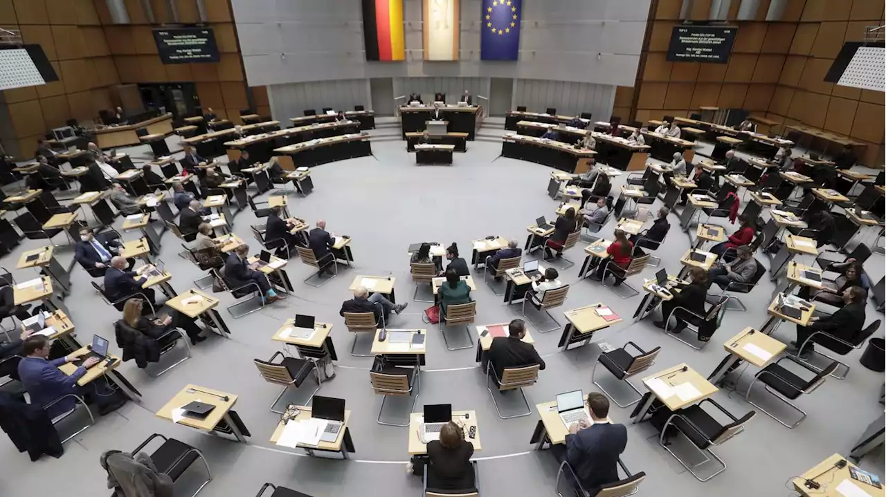 Mehr als 200.000 Wählerstimmen nicht im Parlament vertreten: Kleinparteien fordern Ersatzstimme im Berliner Wahlrecht