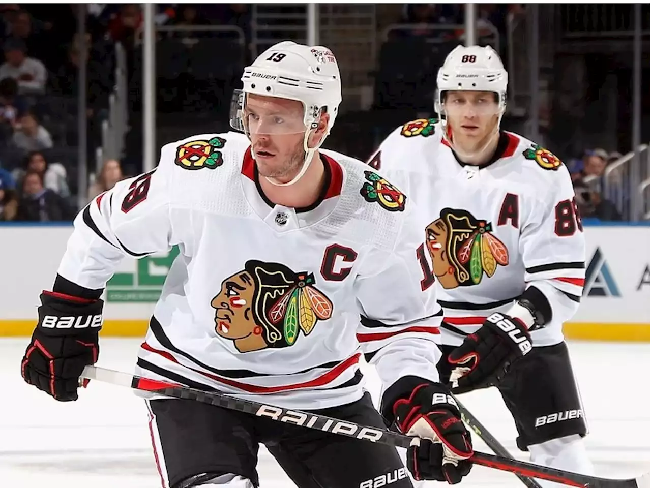 LEAF NOTES: Patrick Kane, Jonathan Toews bring trade winds to town