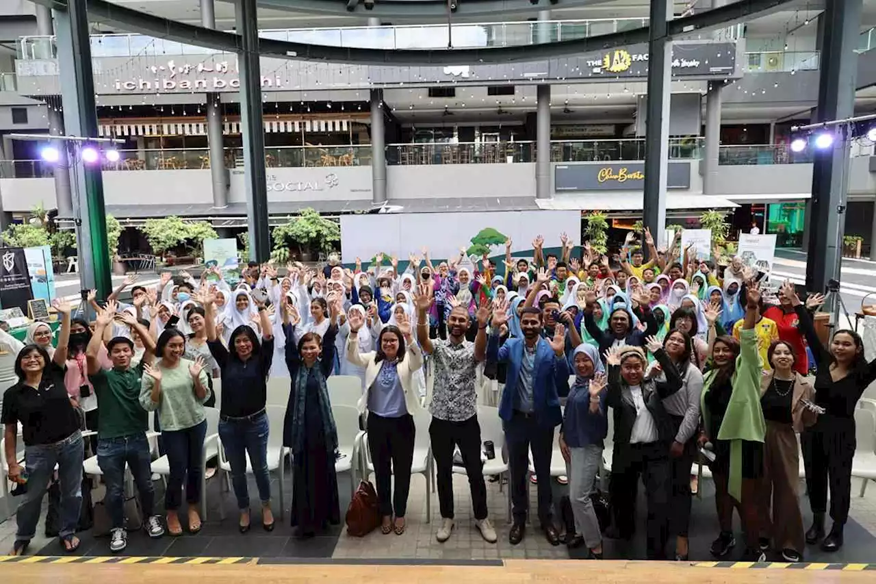 Planet Us mendidik, menggalakkan belia di Kuala Lumpur ke arah tindakan iklim mampan