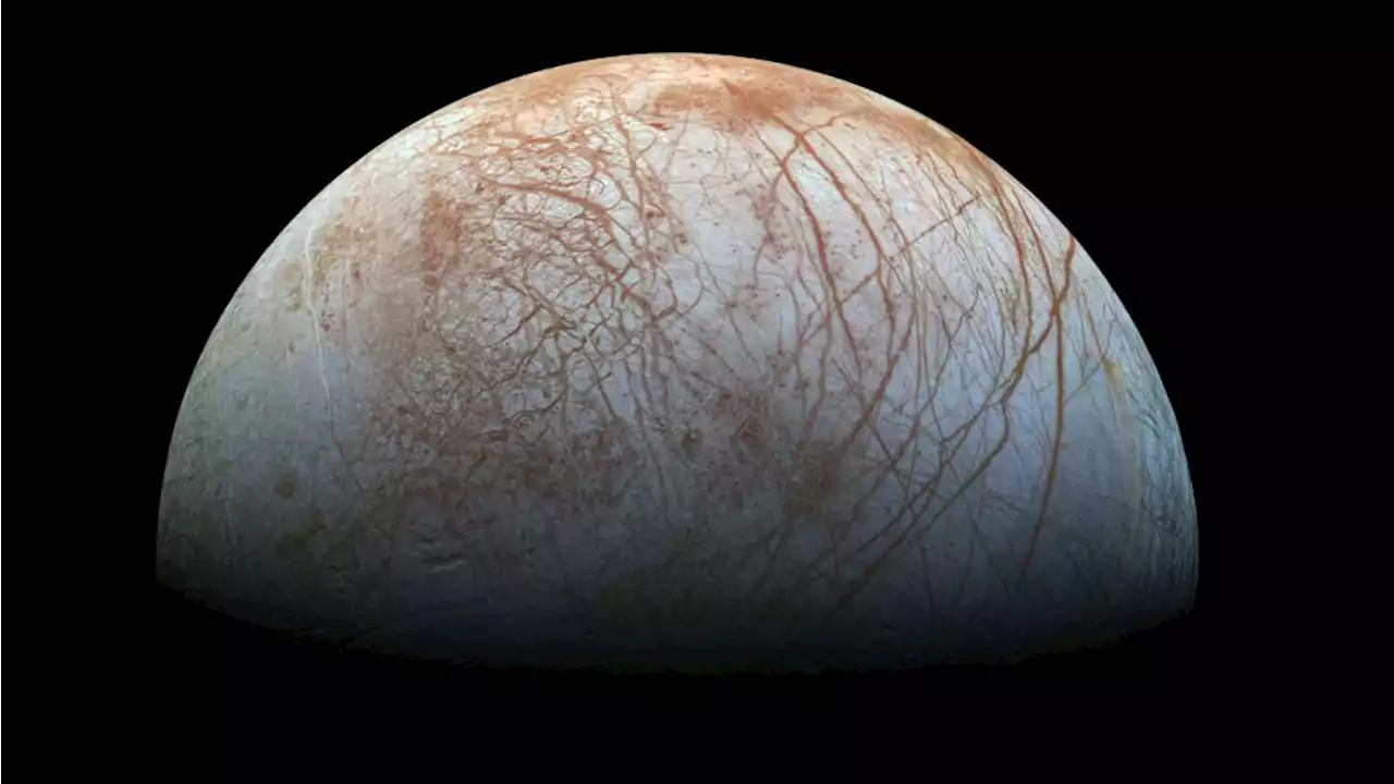 Scientists are Simulating Europa in the Lab, Learning What They Can Before Clipper Arrives in 2030