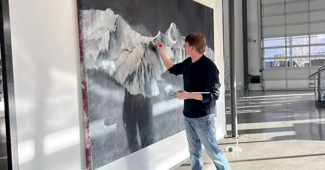 Artist paralyzed by stroke regains his movement, passion