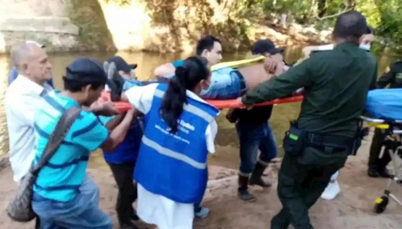 Tres indígenas arhuacos heridos tras caer desde un puente en Cesar