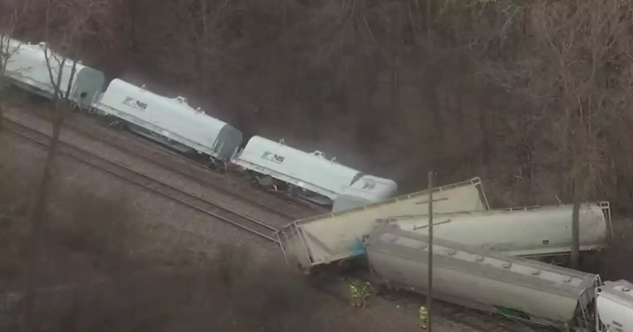 Crews on scene of train derailment outside Detroit