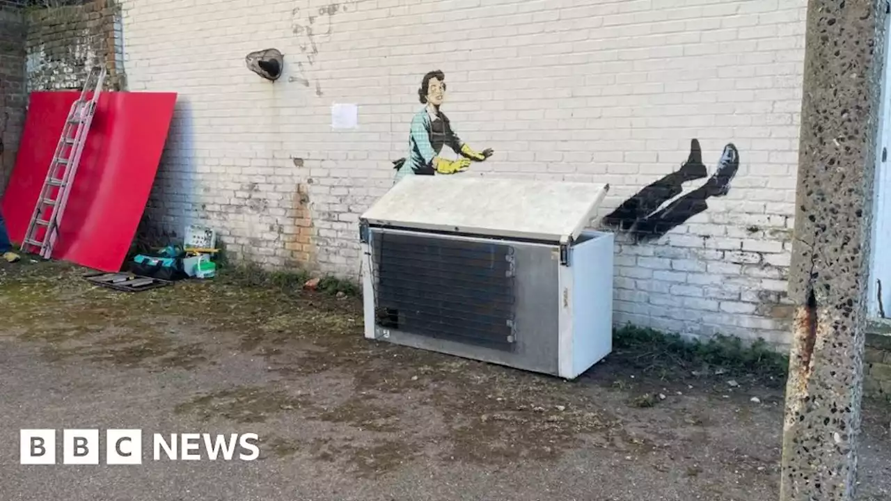 Margate: Banksy Valentine's Day artwork has piece returned