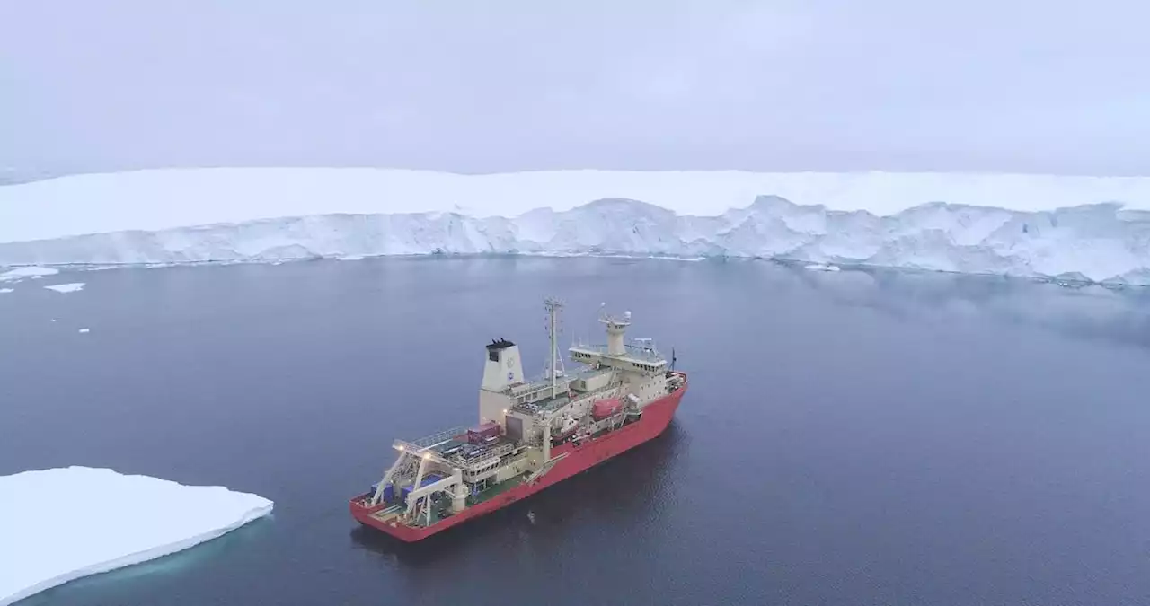 Das Meer greift antarktischen Riesengletscher von unten an