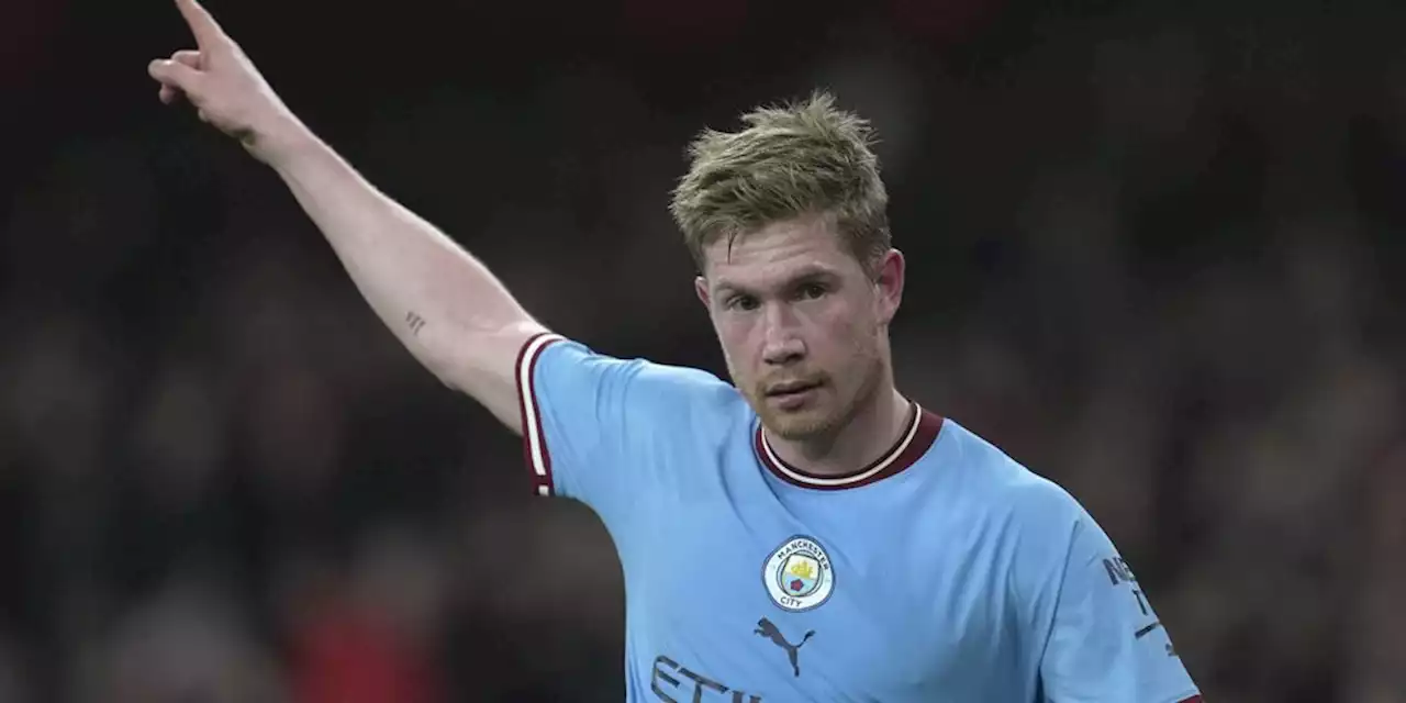 Kevin De Bruyne Lawan Arsenal: Dorong dan Tunjuk Mikel Arteta, Dilempar Botol Fans The Gunners - Bola.net