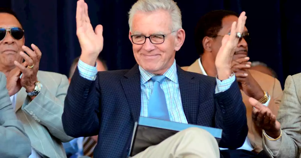 Tim McCarver, the Hall of Fame broadcaster and former All-Star catcher, dies at 81