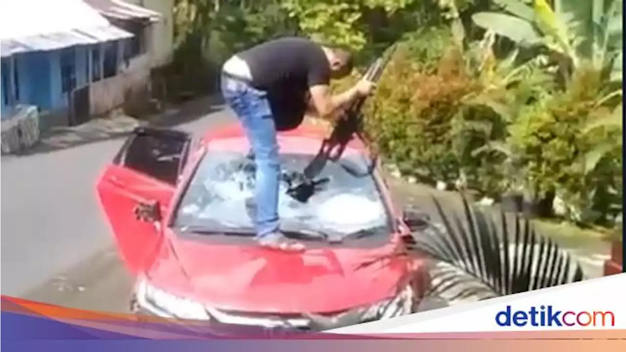 Geger Polisi Ditnarkoba Polda Jateng Ngamuk-Rusak Honda Jazz di Kendal