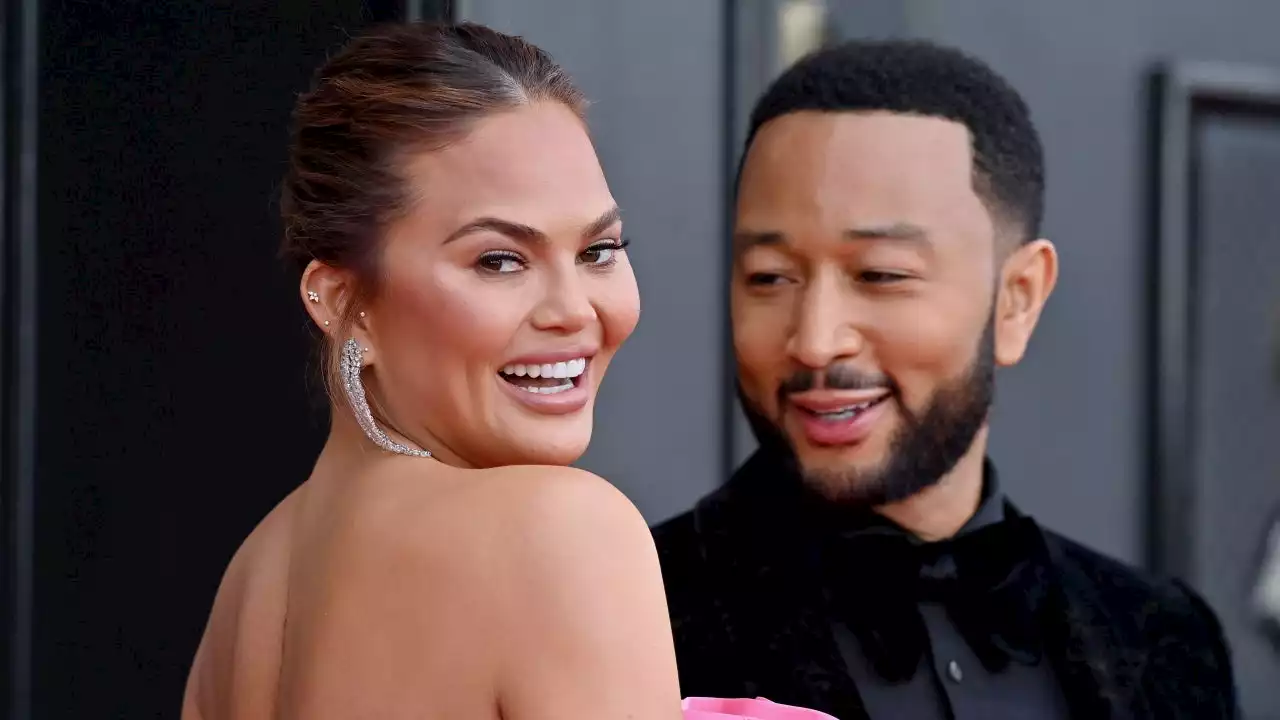 Chrissy Teigen and John Legend Share First Full Family PIc With Esti