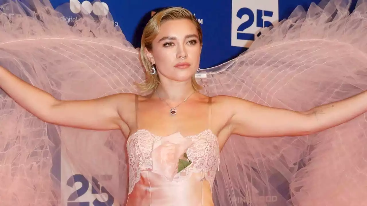 Florence Pugh Holds Hands With Charlie Gooch After Zach Braff Split