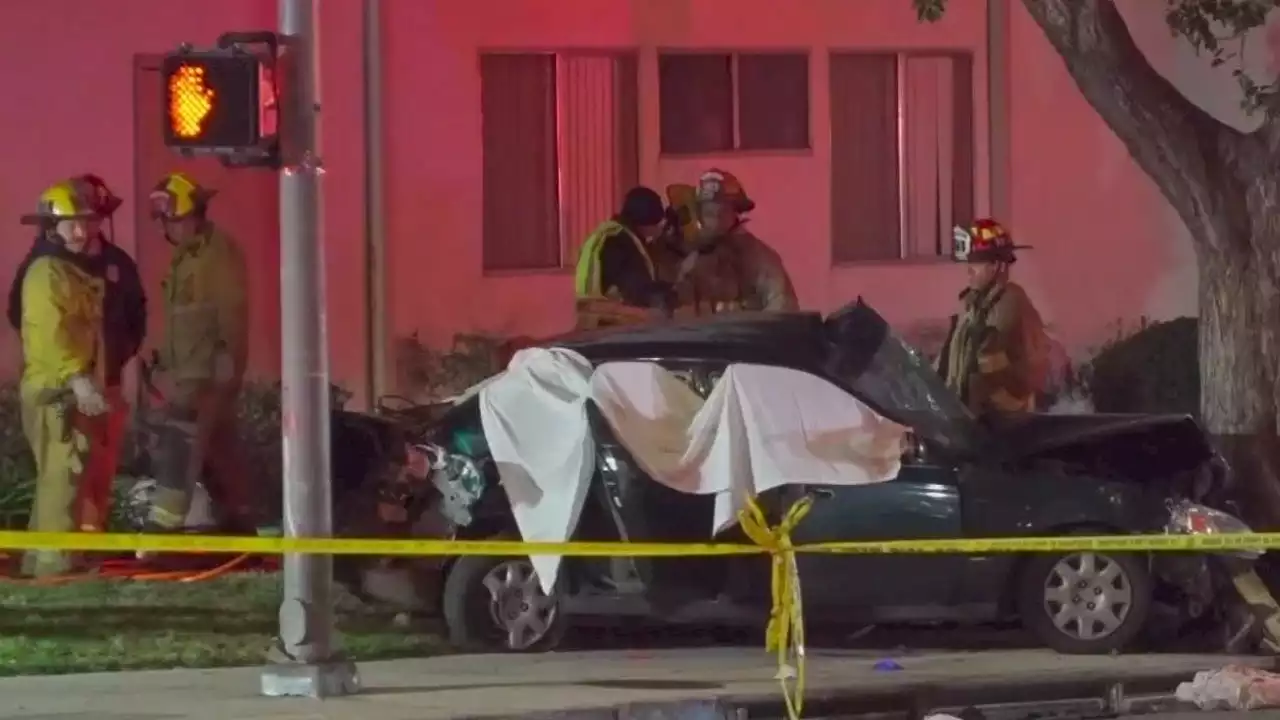 Northridge pursuit crash: Innocent bystander killed in 2-car collision